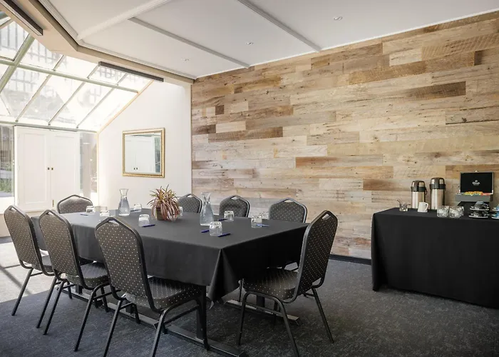 Carnmore Hotel Lower Hutt